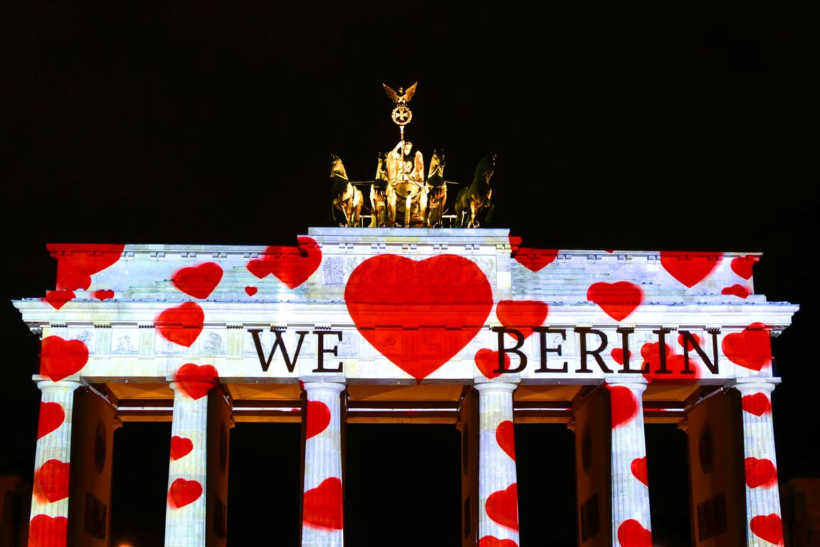 Festival_of_Lights_2019_10_12_225851_02.jpg